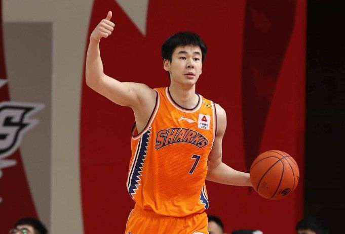 🏀南京VS天津前瞻：张庆鹏斗法西热力江 郭昊文能否迎来首秀？